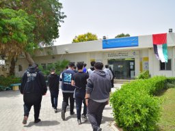 GR-12-Boys giving donation at Sharjah City for HumanitarianServices